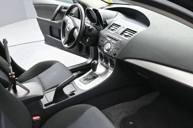 Used 2010 MAZDA MAZDA3 i Touring FWD image 16