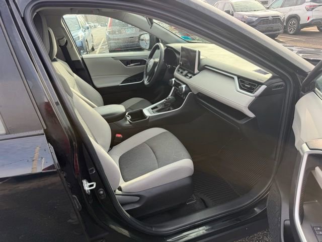 Used 2023 Toyota RAV4 XLE w/ Convenience Package image 12