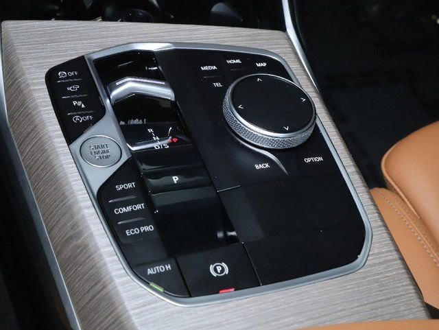 Used 2025 BMW 330i xDrive Sedan AWD/4WD image 31
