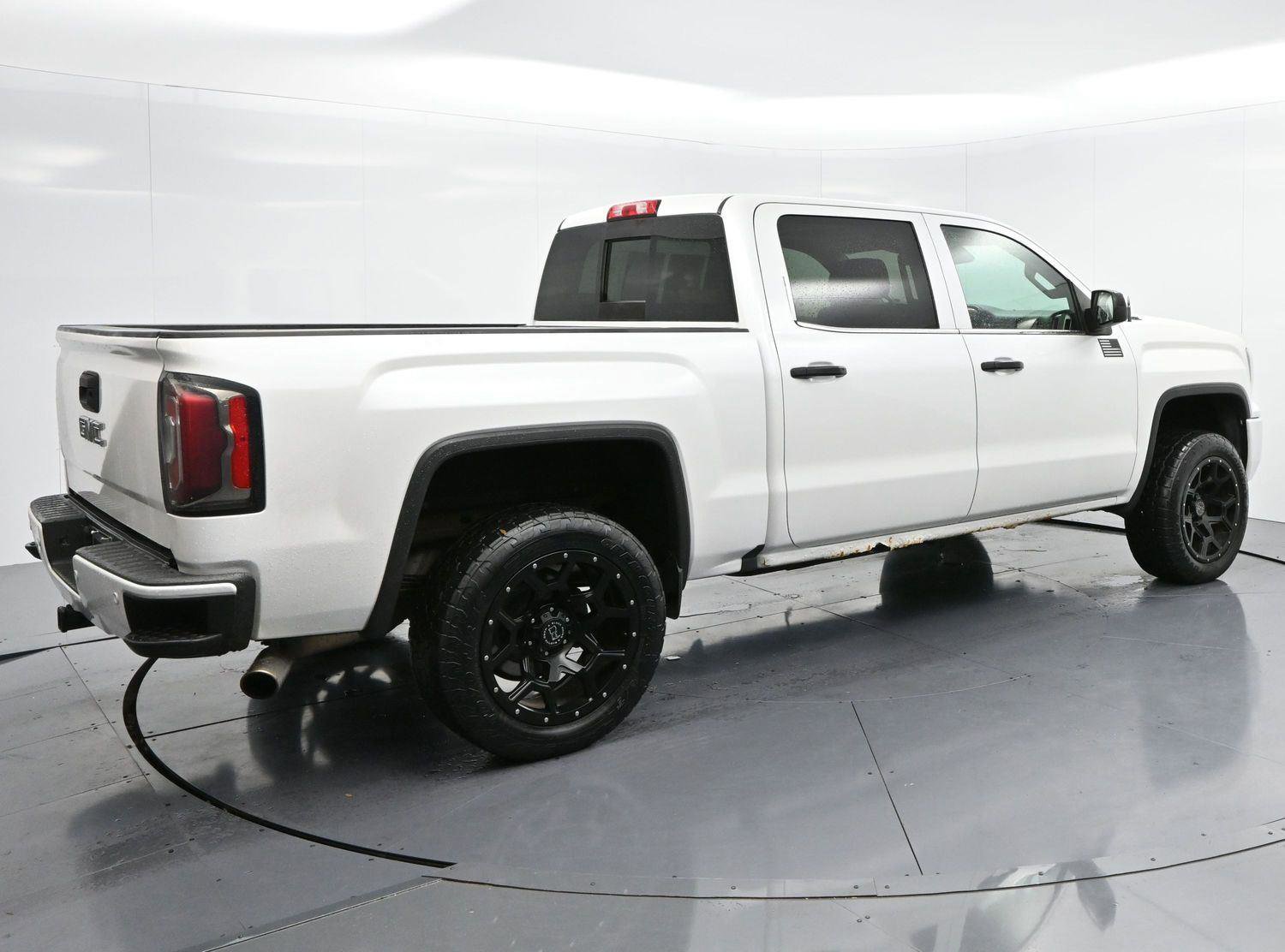 Used 2017 GMC Sierra 1500 Denali w/ Denali Ultimate Package image 7