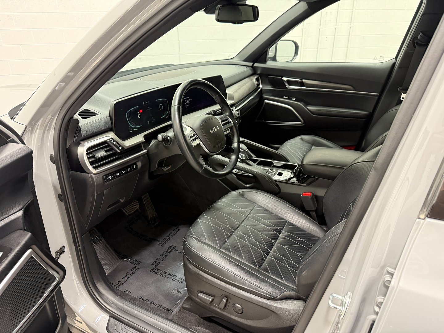 Used 2024 Kia Telluride EX X-Line image 11