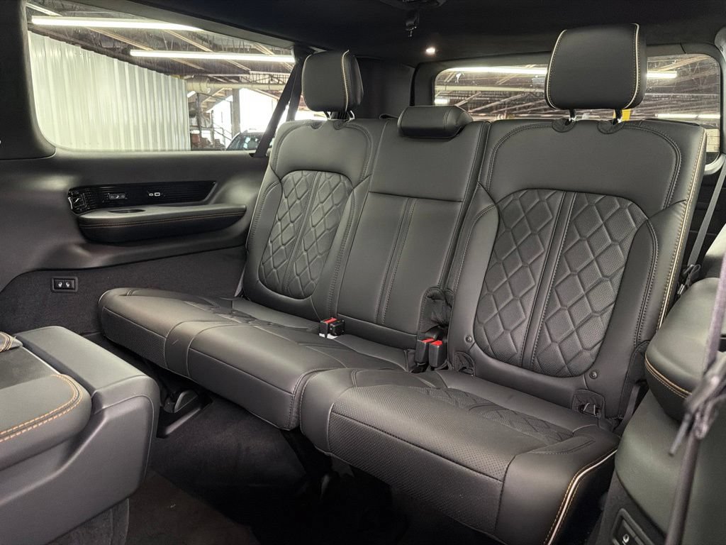 New 2026 Jeep Grand Wagoneer L Summit AWD/4WD image 13