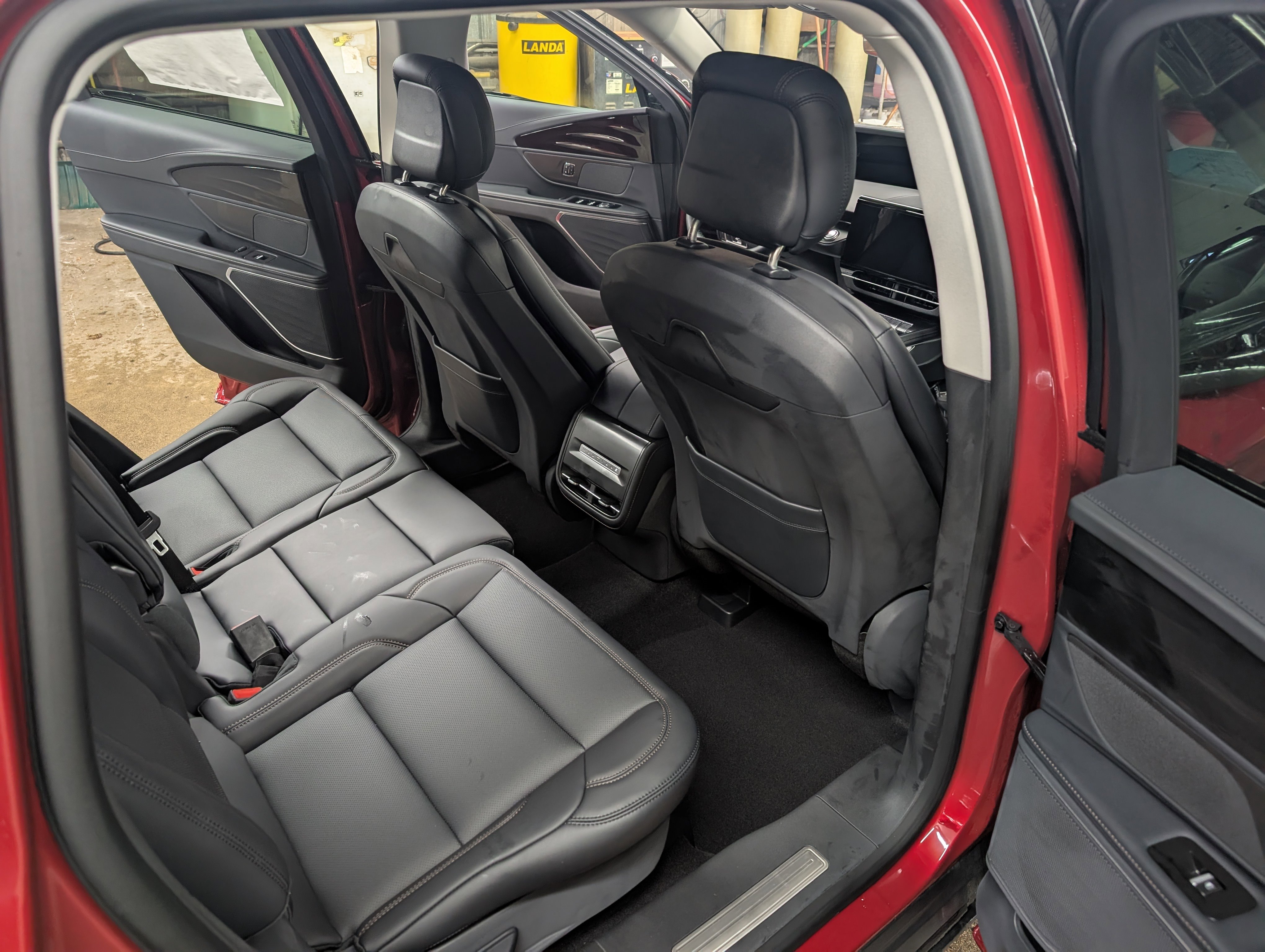 New 2026 Lincoln Nautilus Premier AWD/4WD image 6