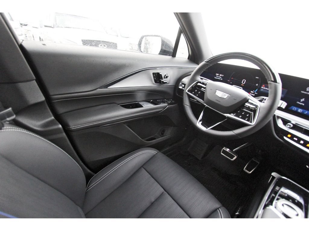 New 2027 Cadillac Lyriq Sport RWD image 8