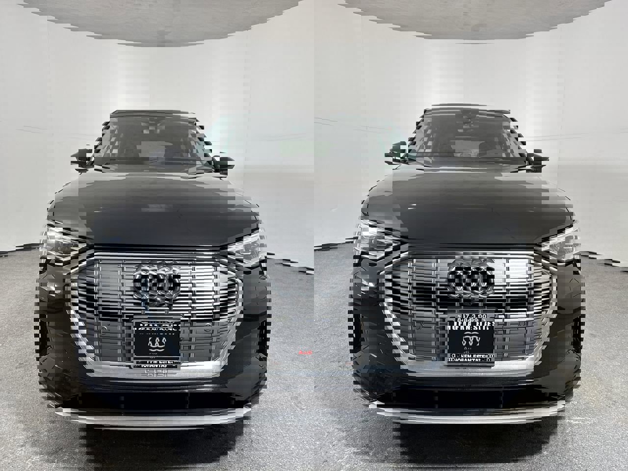 Used 2020 Audi e-tron Premium Plus image 3