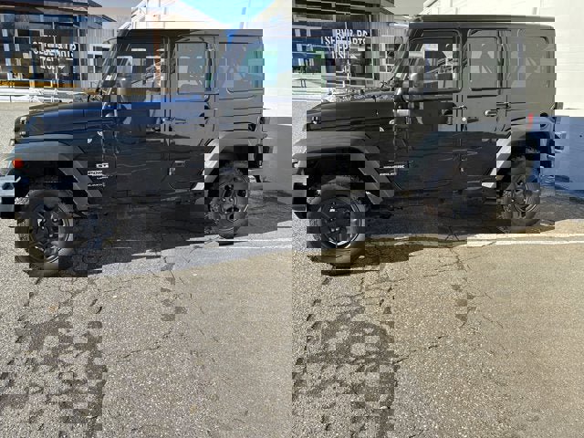 Used 2018 Jeep Wrangler Unlimited Sport w/ Connectivity Group image 6