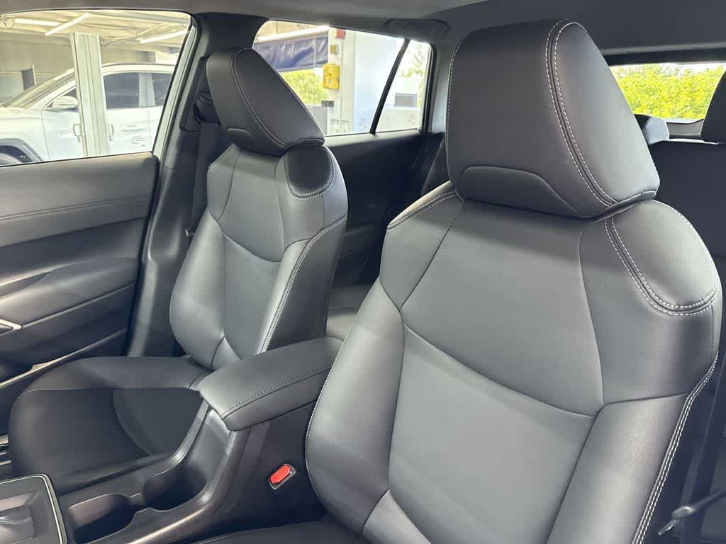 Used 2026 Toyota Corolla Cross XLE w/ Convenience Package FWD image 14