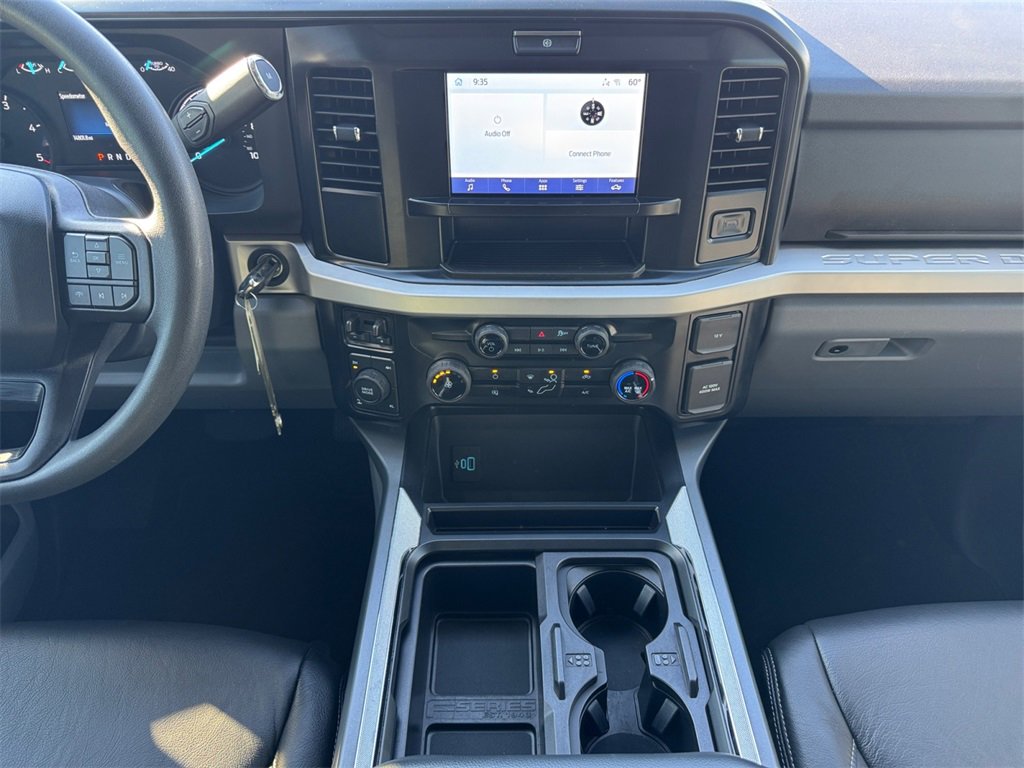 Used 2025 Ford F250 XLT image 11
