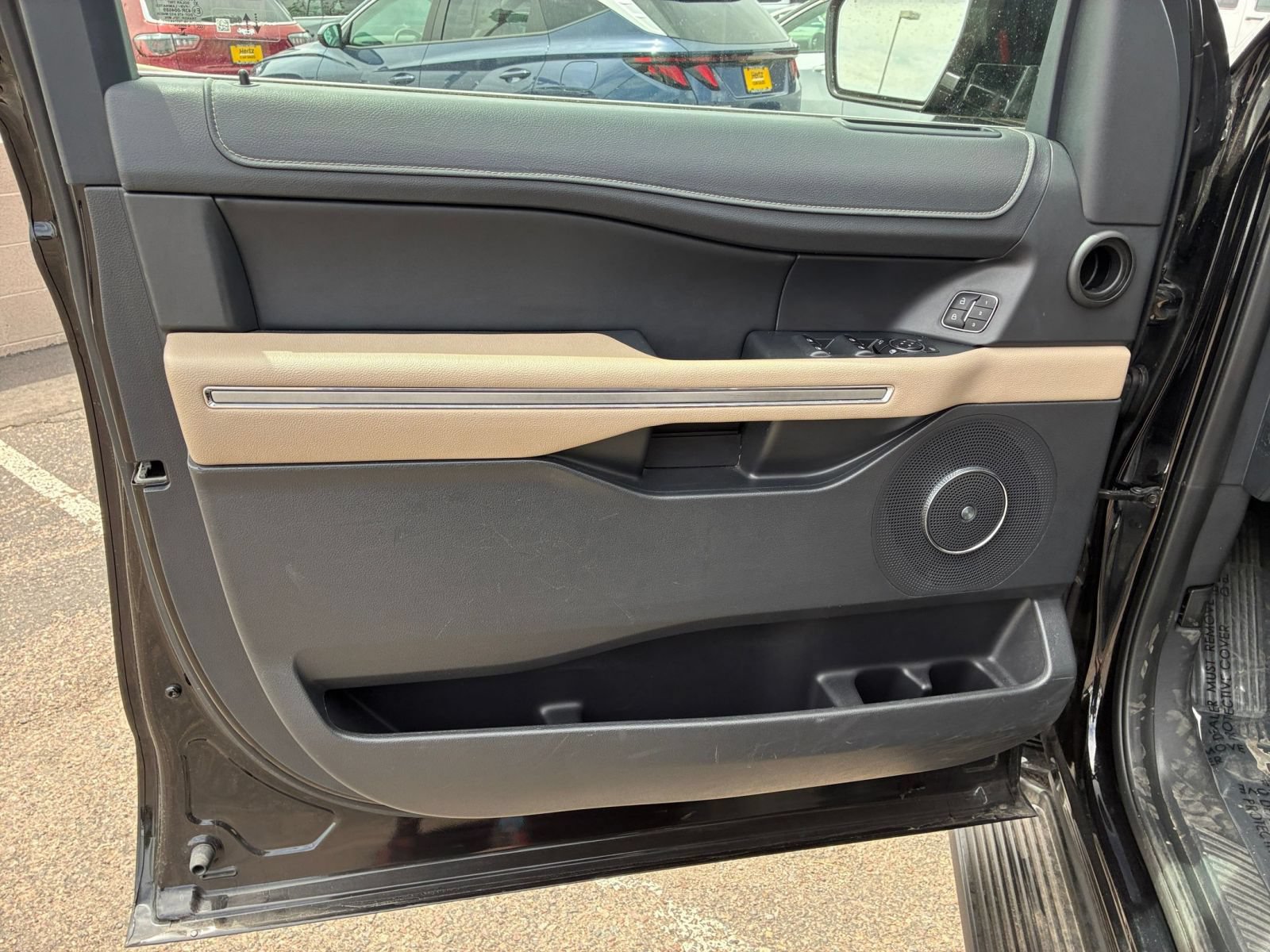 Used 2024 Ford Expedition Limited RWD image 18