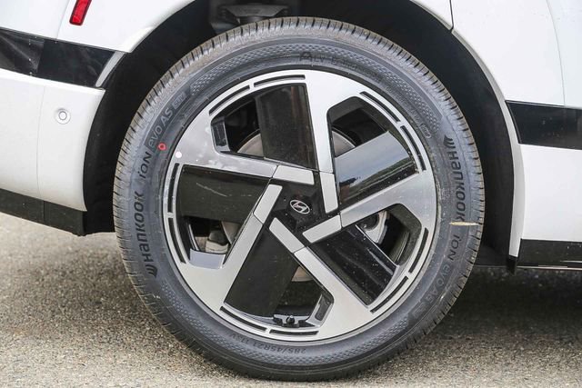 New 2026 Hyundai Ioniq 9 Calligraphy image 13