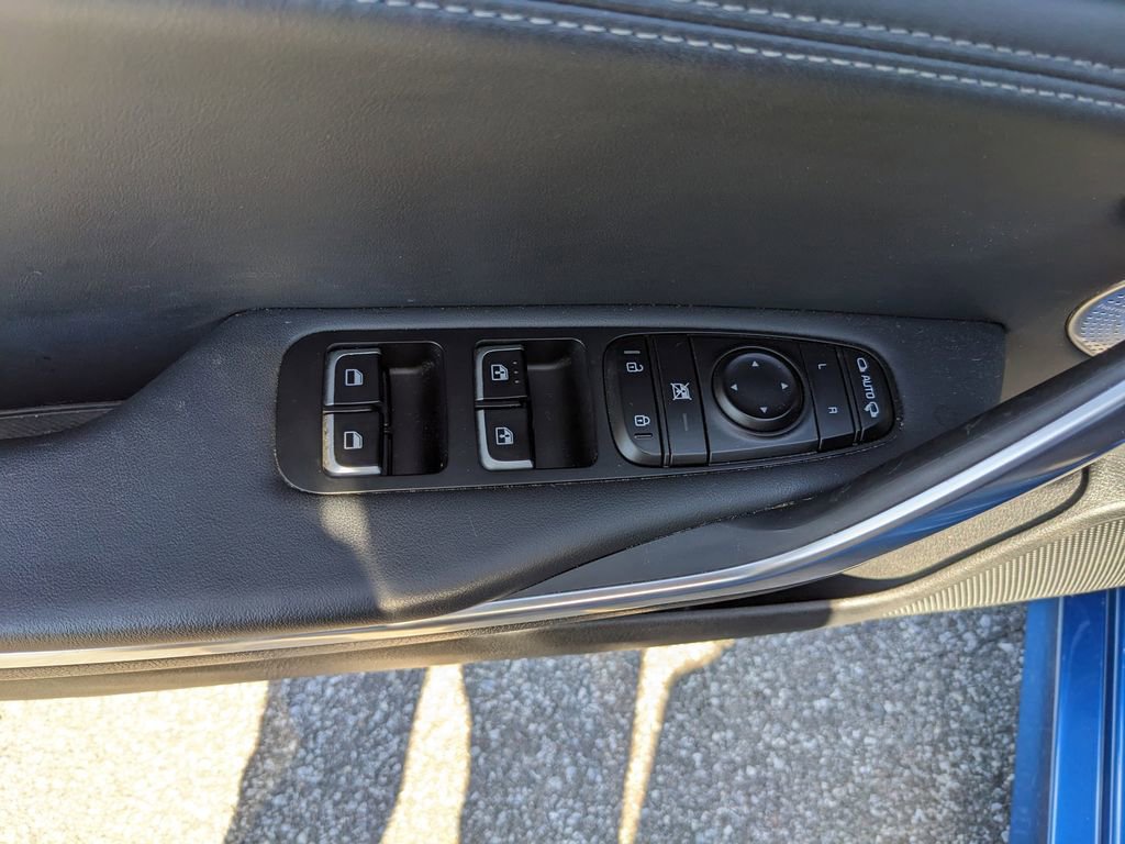 Used 2020 Kia Stinger GT1 image 22