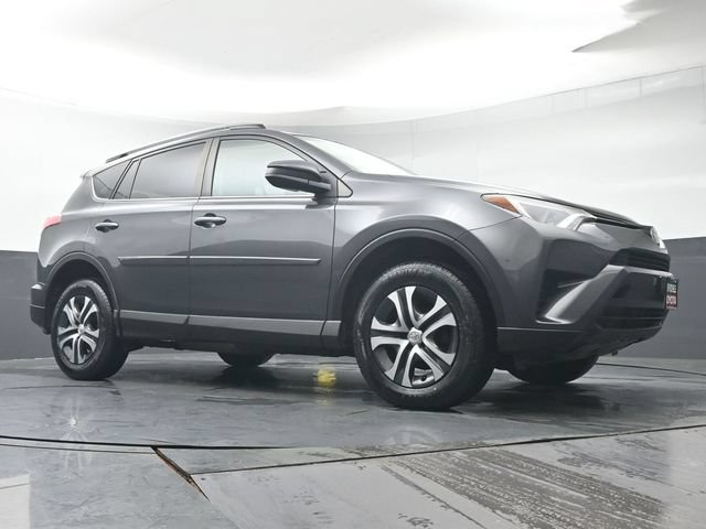 Used 2018 Toyota RAV4 LE w/ All Weather Liner Package AWD/4WD image 31