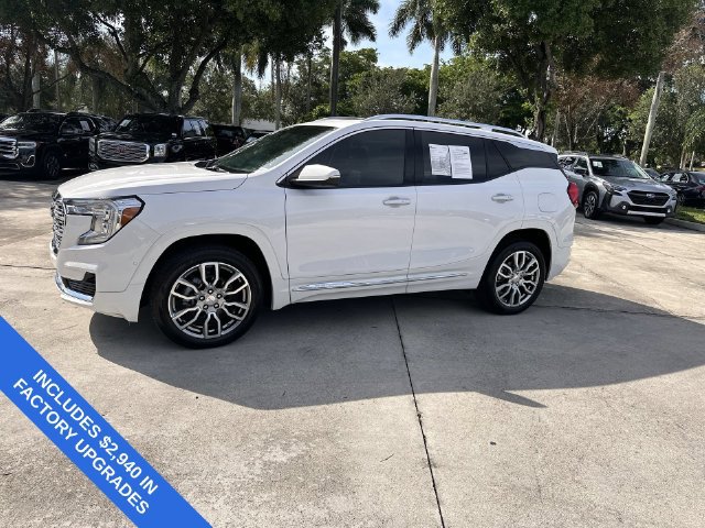 Used 2024 GMC Terrain Denali w/ Denali Premium Package AWD/4WD image 31