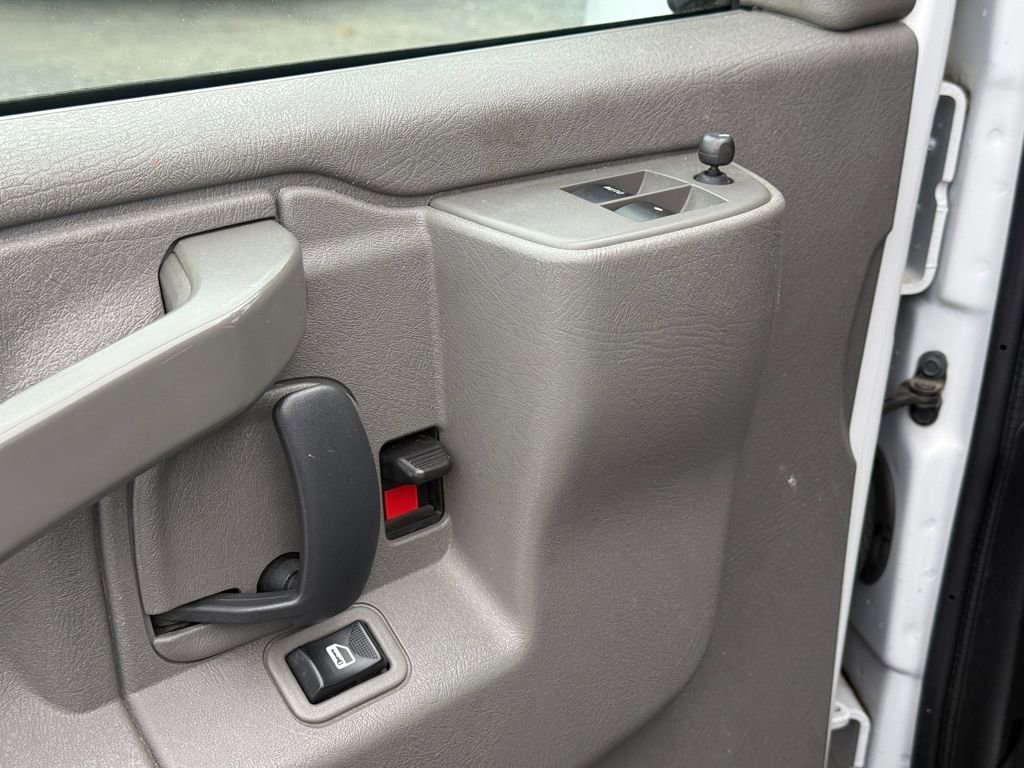 Used 2021 Chevrolet Express 2500 Extended w/ Driver Convenience Package image 16