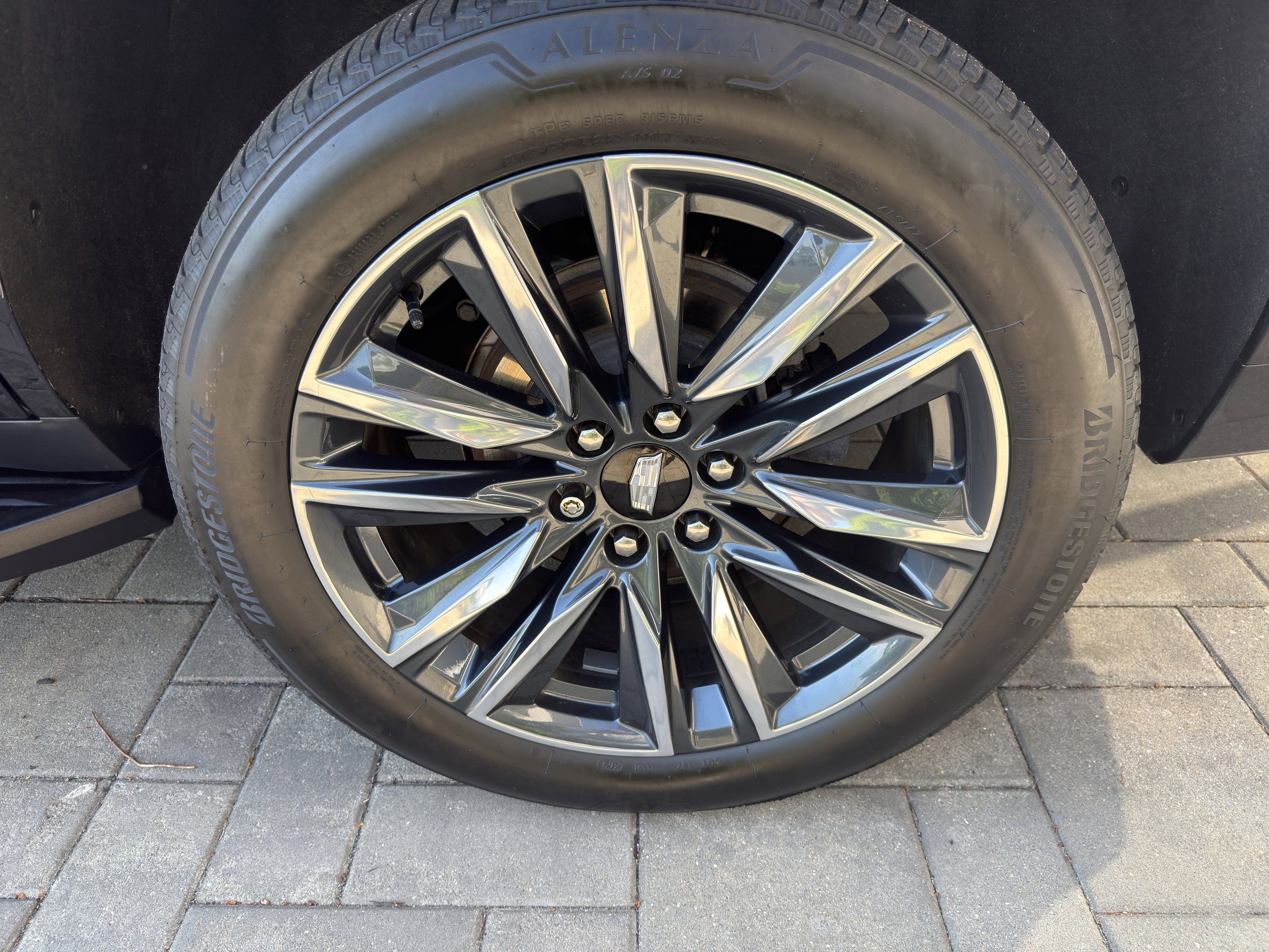 Used 2023 Cadillac Escalade Premium Luxury AWD/4WD image 5