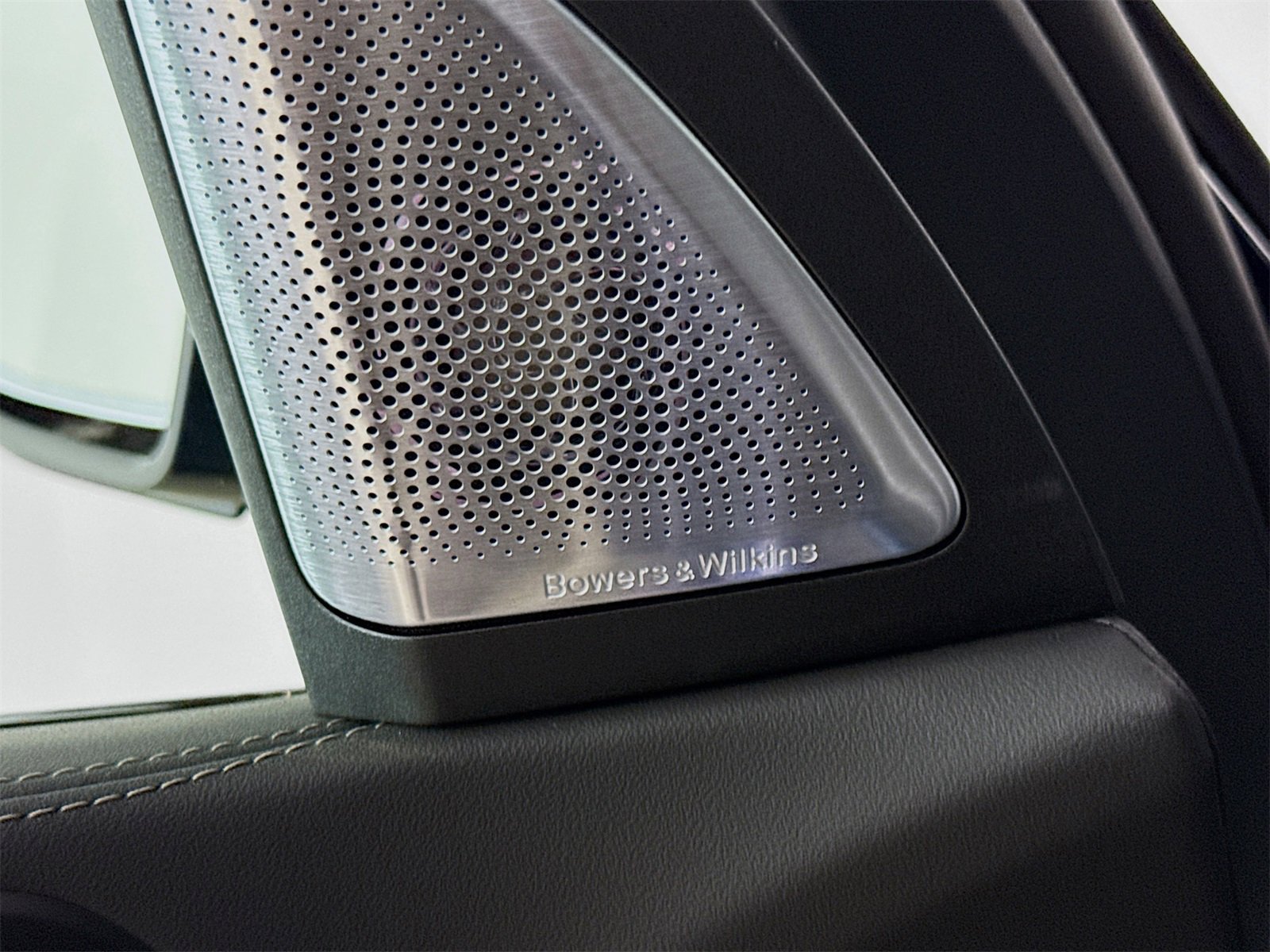 New 2026 BMW X5 M60i image 19