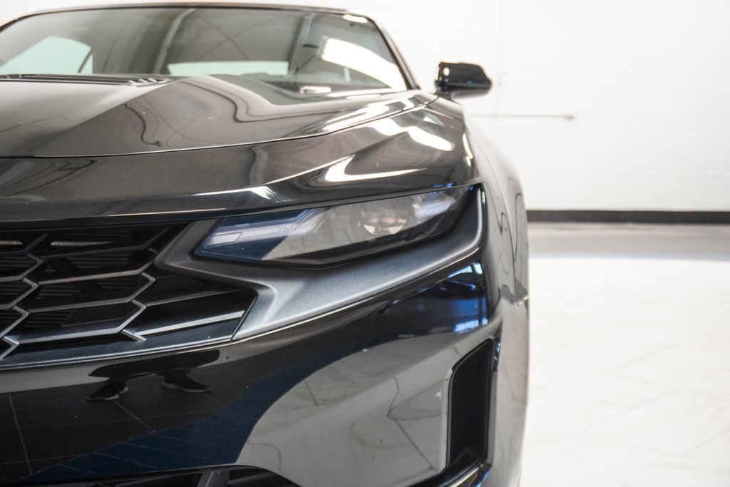 Used 2023 Chevrolet Camaro LT w/ Technology Package RWD image 36