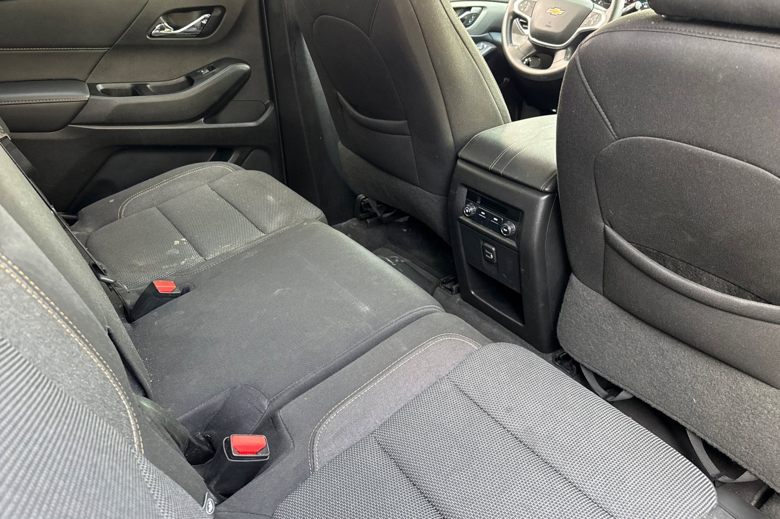 Used 2020 Chevrolet Traverse LS image 29