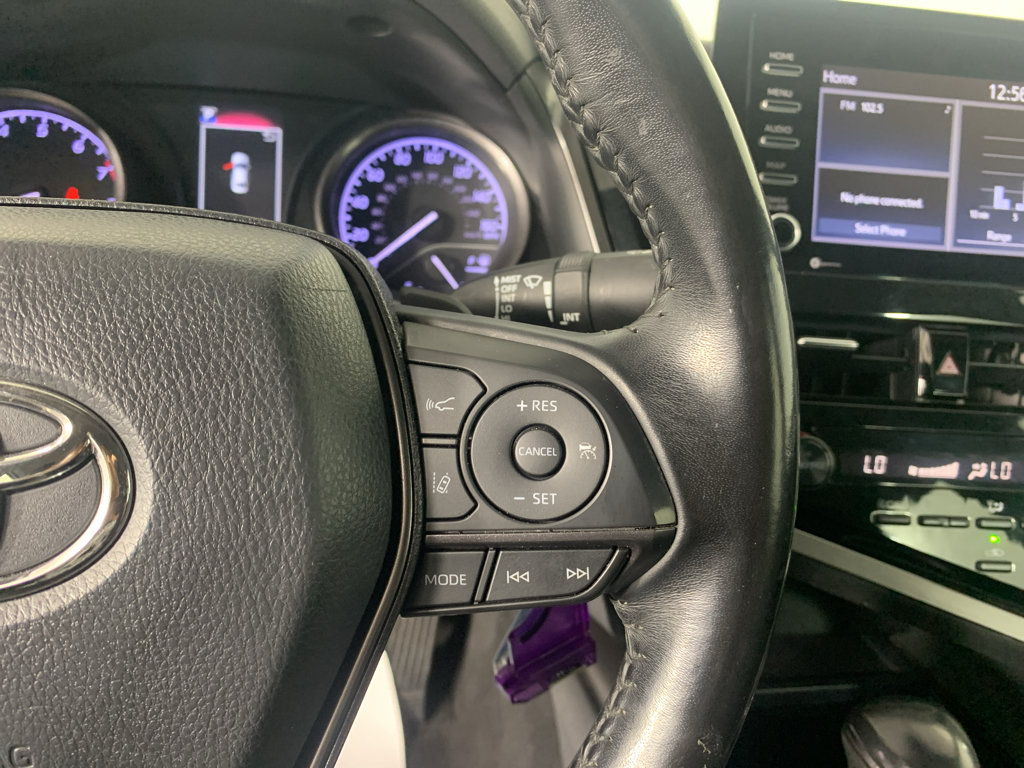 Used 2022 Toyota Camry SE FWD image 19