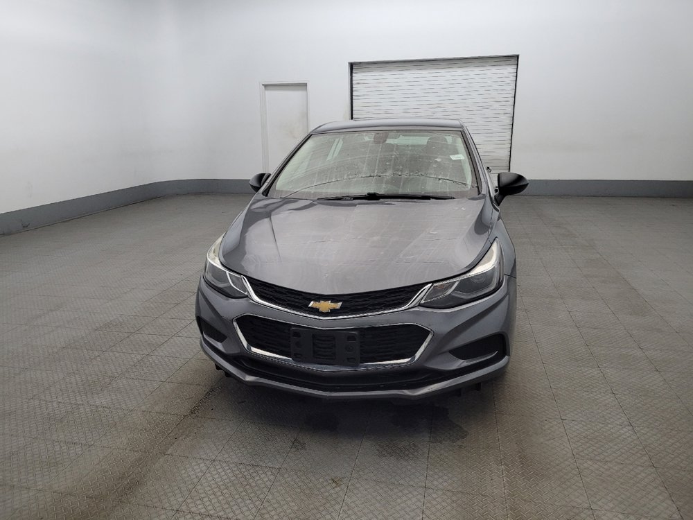 Used 2018 Chevrolet Cruze LT image 15