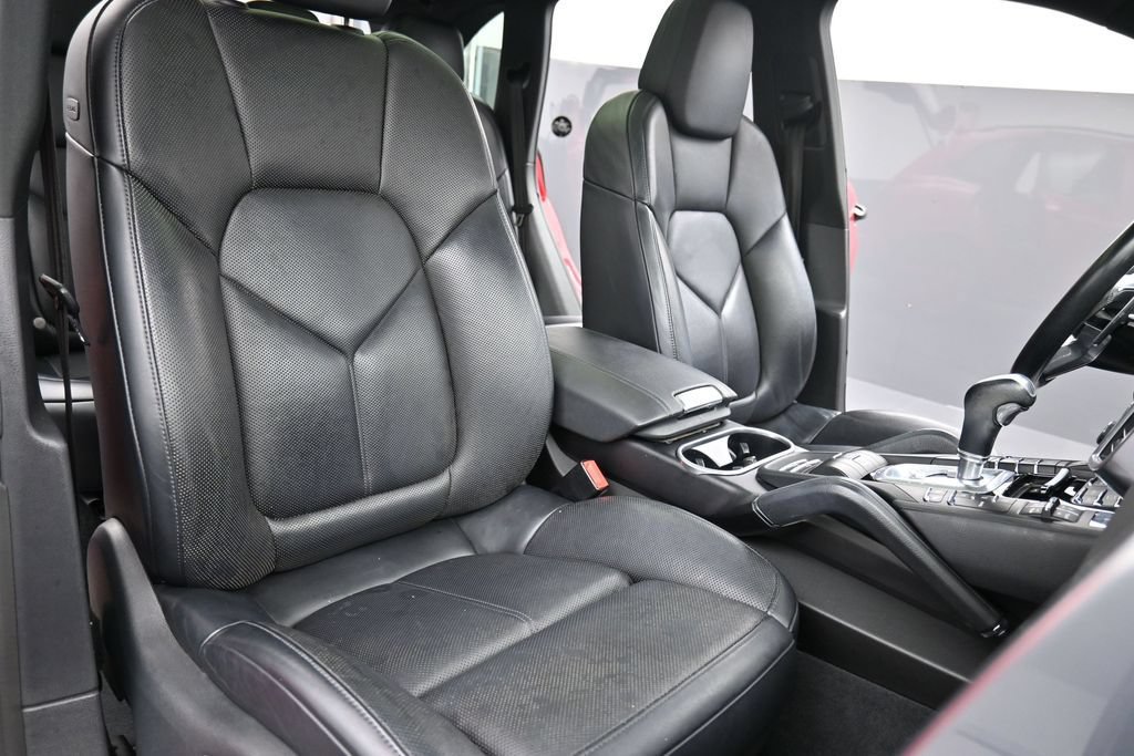 Used 2018 Porsche Cayenne S AWD/4WD image 20