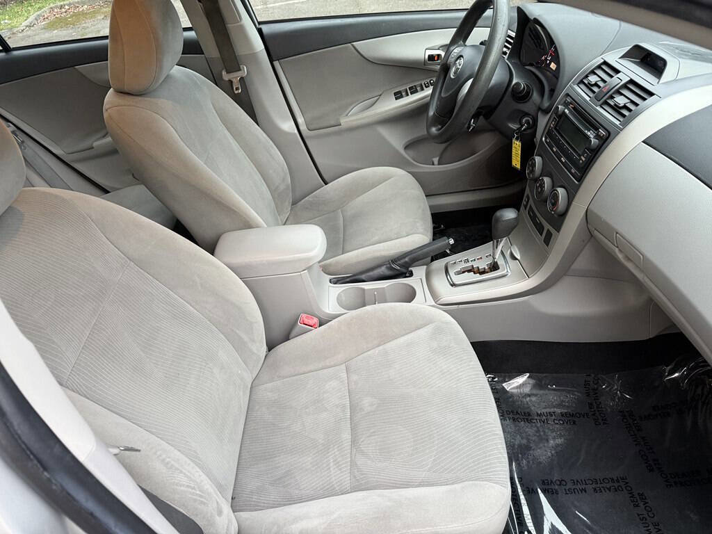 Used 2012 Toyota Corolla LE image 17