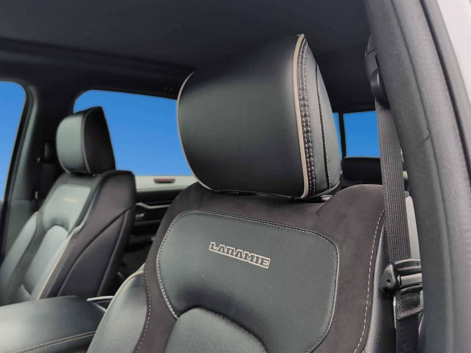 Used 2023 RAM 1500 Laramie AWD/4WD image 16