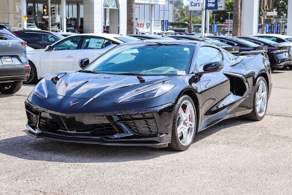 Used 2024 Chevrolet Corvette Stingray Coupe w/ Z51 Performance Package RWD image 3