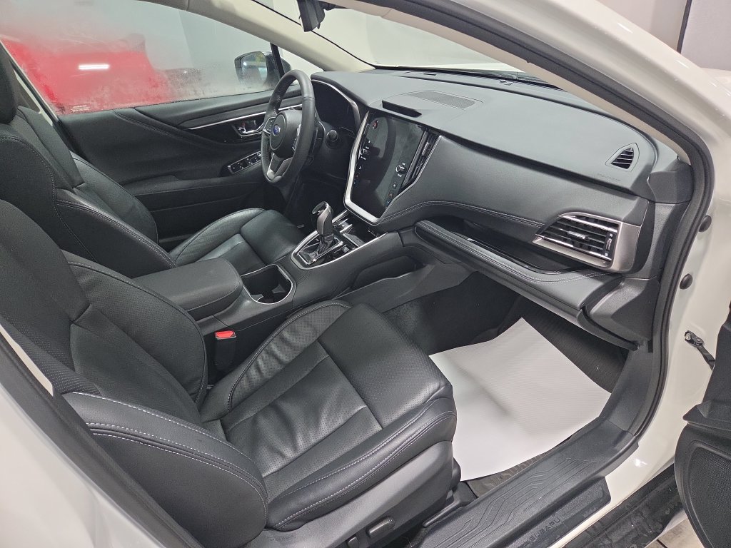 Used 2025 Subaru Outback Touring XT AWD/4WD image 20