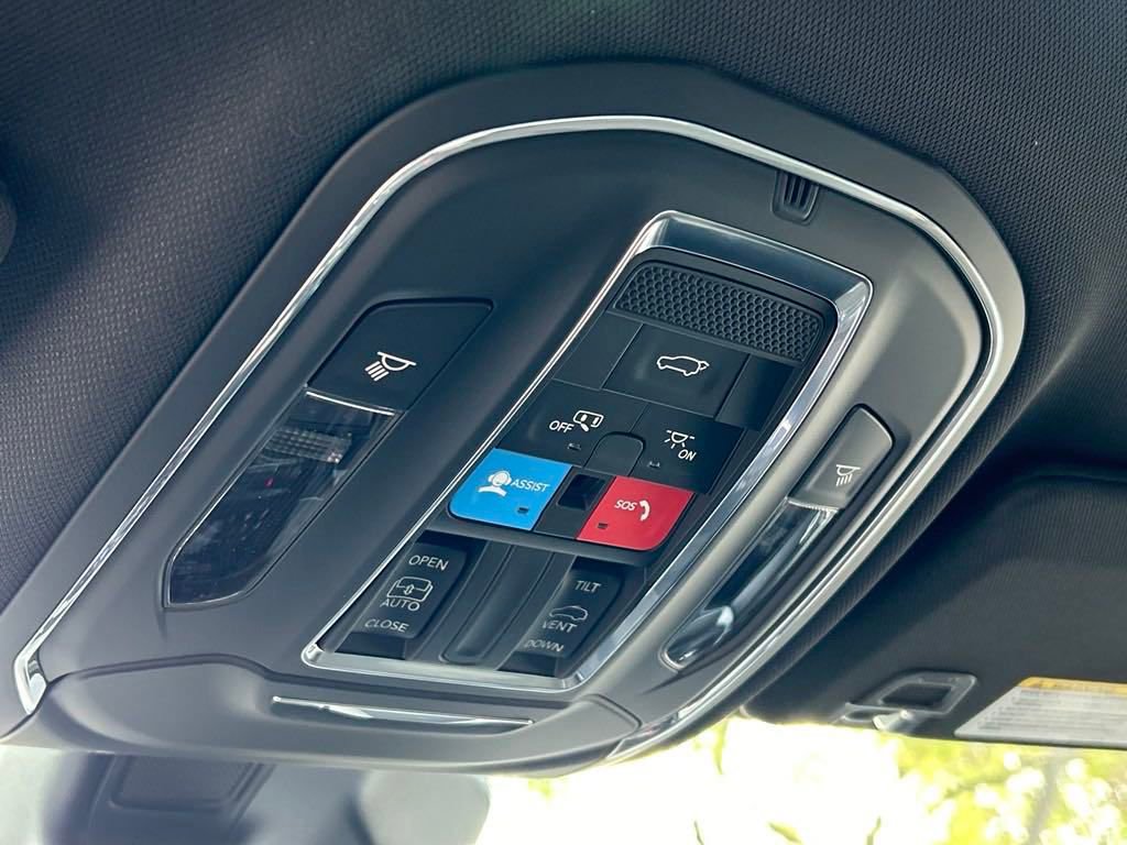 New 2024 Jeep Grand Cherokee Altitude RWD image 40