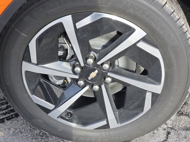 New 2026 Chevrolet Equinox EV LT image 17