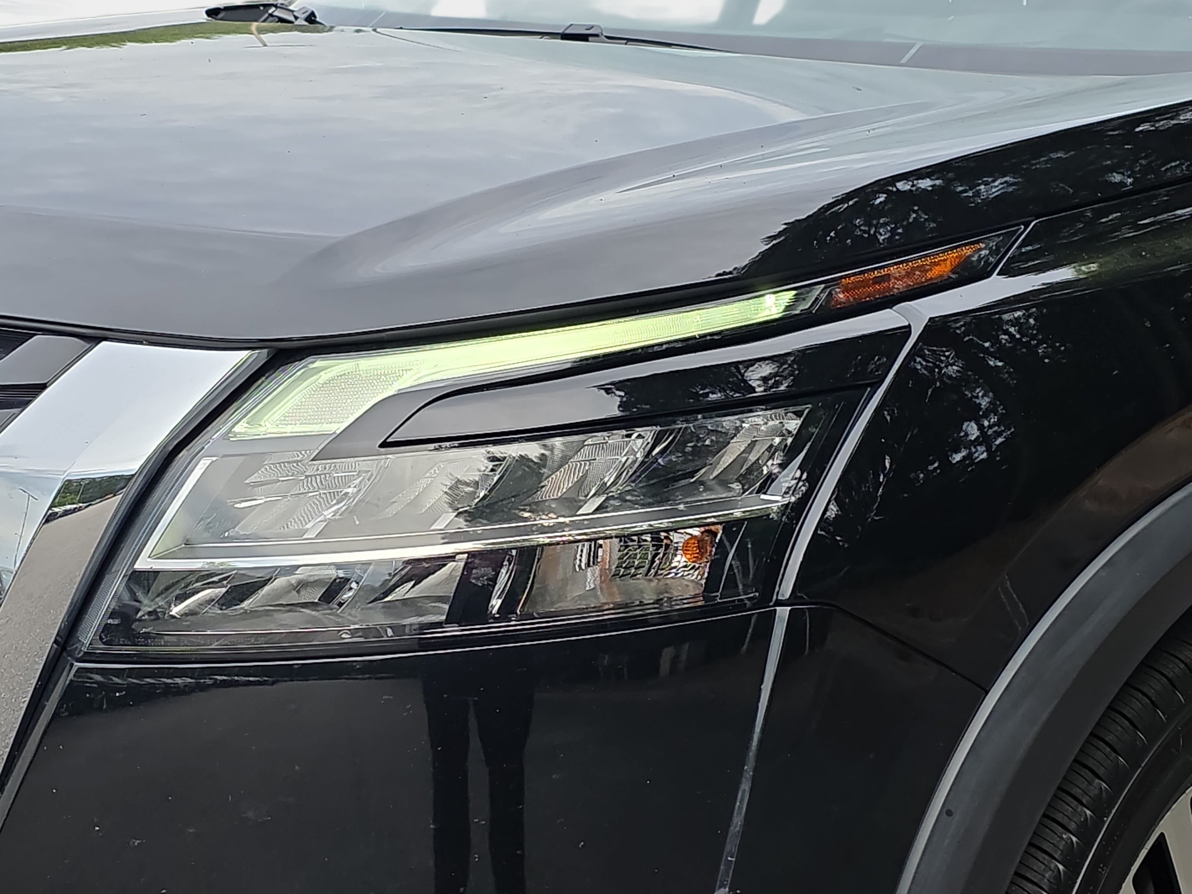 Used 2024 Nissan Pathfinder Platinum w/ Cargo Package AWD/4WD image 29