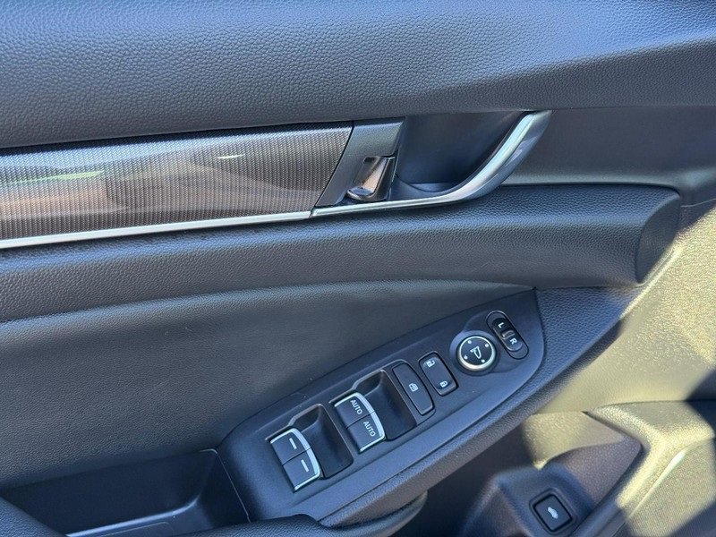 Used 2021 Honda Accord Sport Special Edition image 18