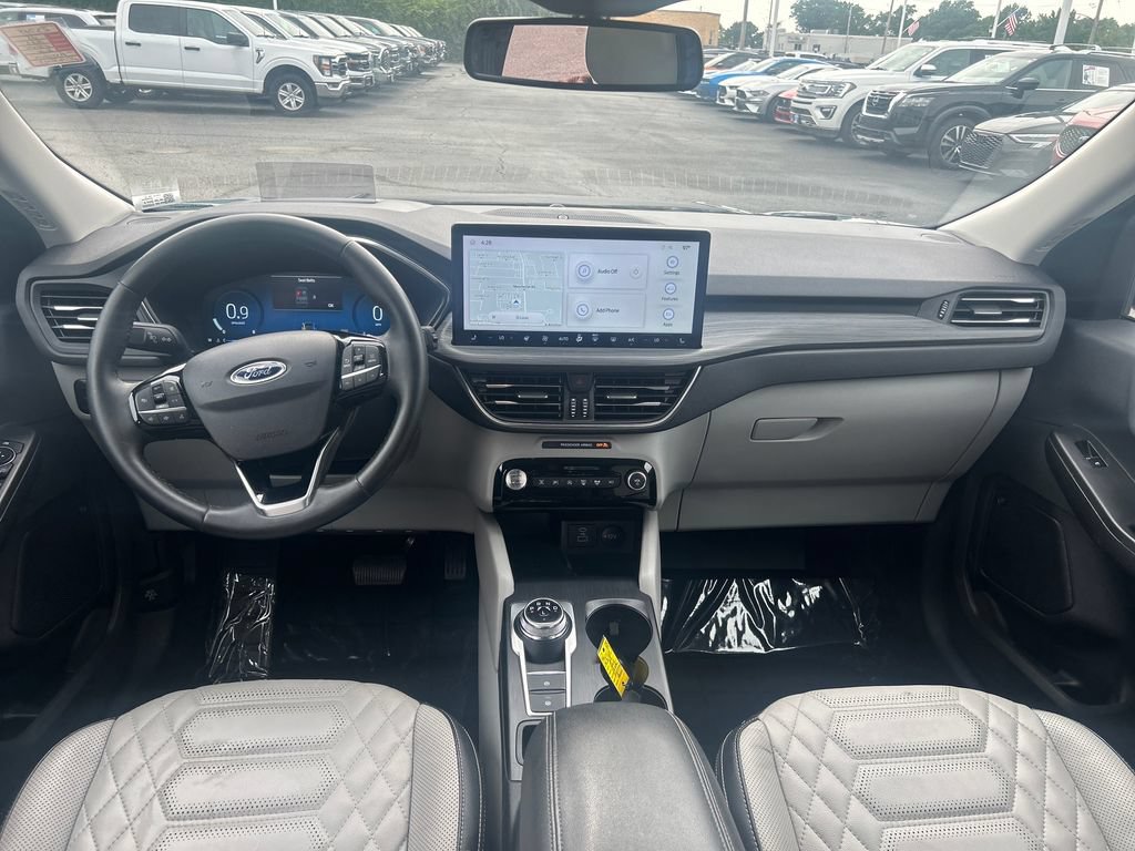 Used 2023 Ford Escape Platinum w/ Premium Technology Package AWD/4WD image 15