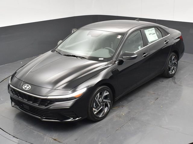 Used 2025 Hyundai Elantra SEL FWD image 45