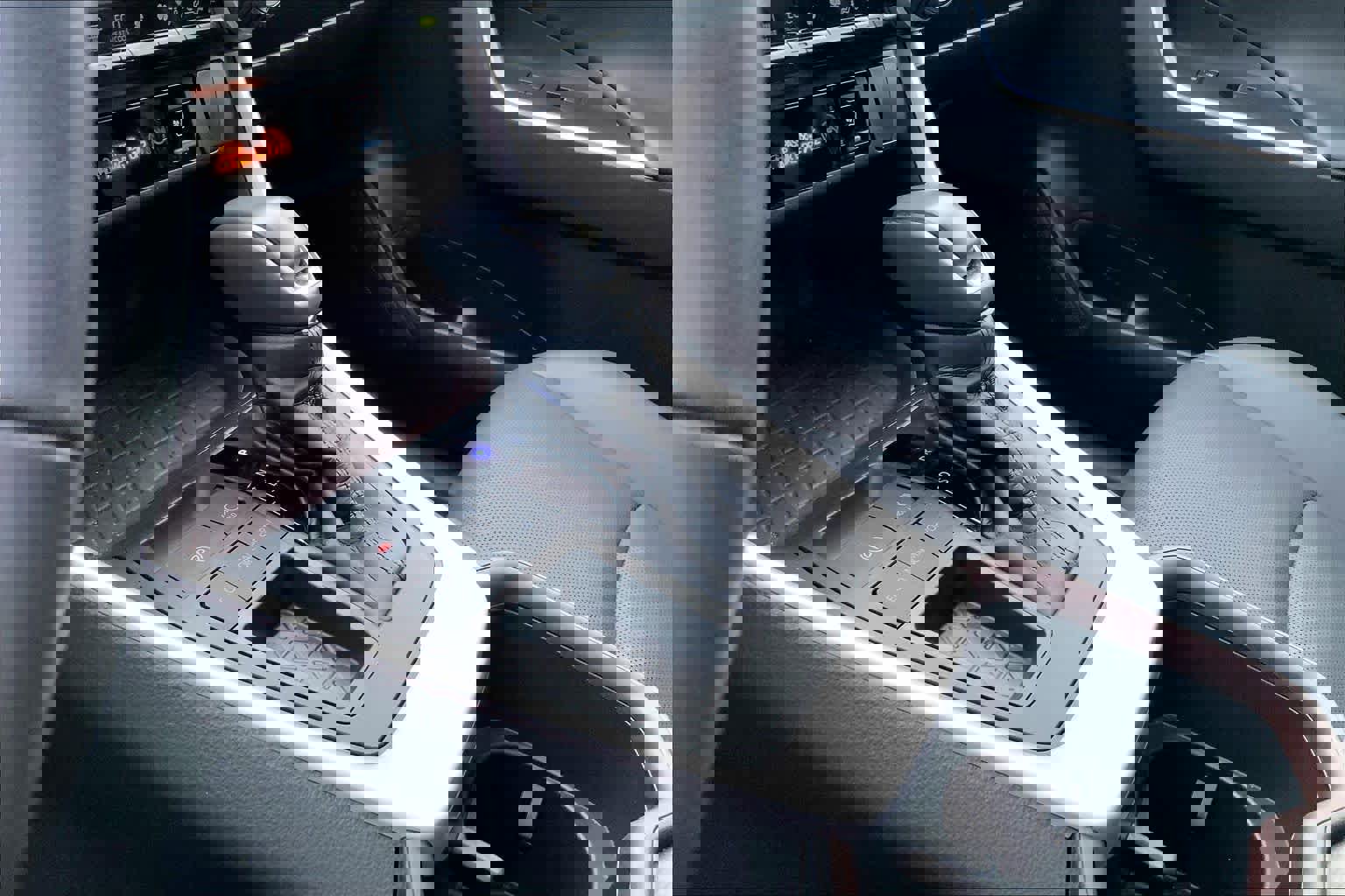 Used 2023 Toyota RAV4 Limited image 16