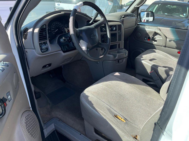Used 2003 Chevrolet Astro image 6