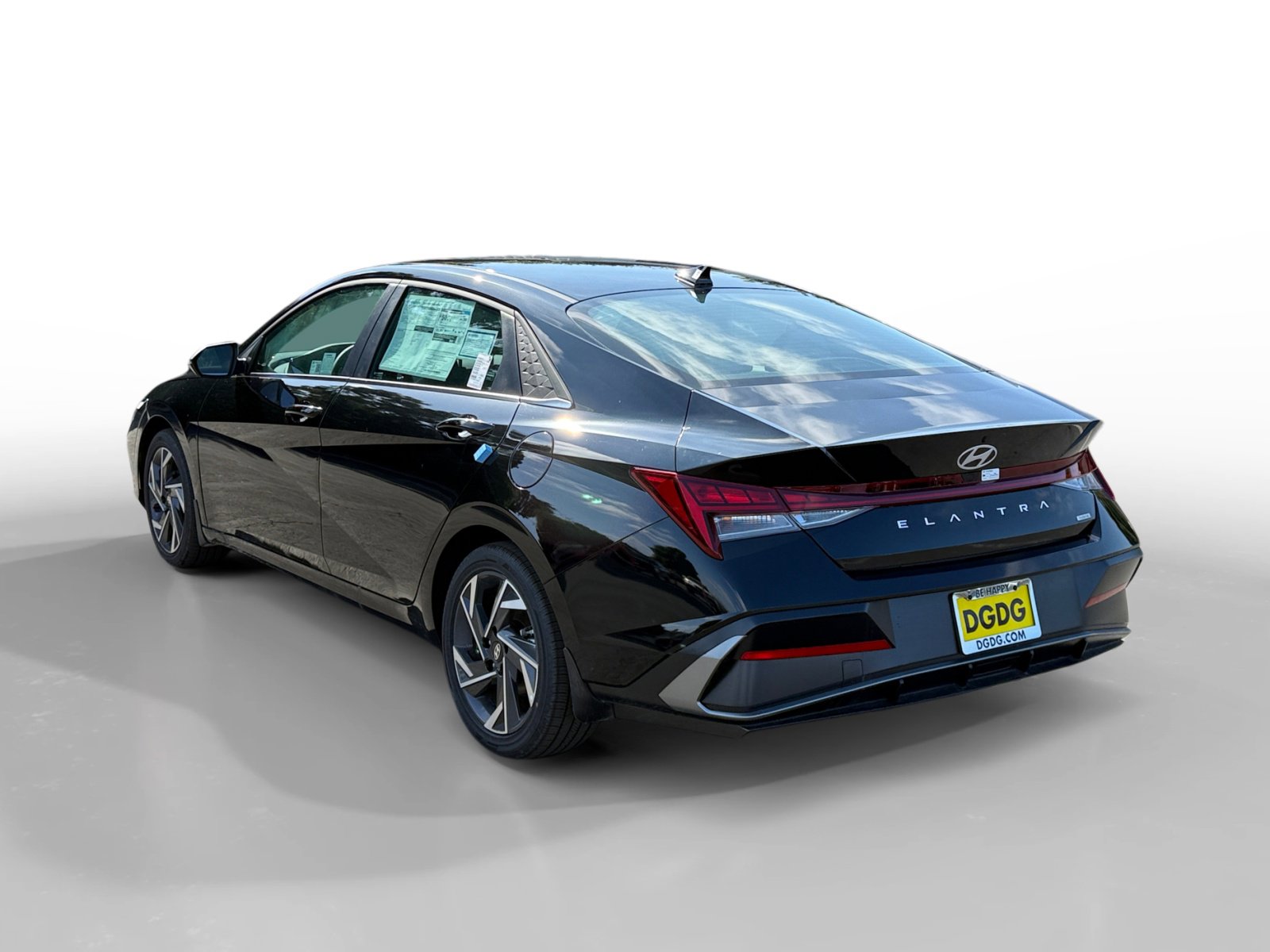 New 2025 Hyundai Elantra Limited image 3