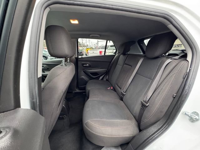 Used 2020 Chevrolet Trax LS w/ Tint and Cruise Package FWD image 15