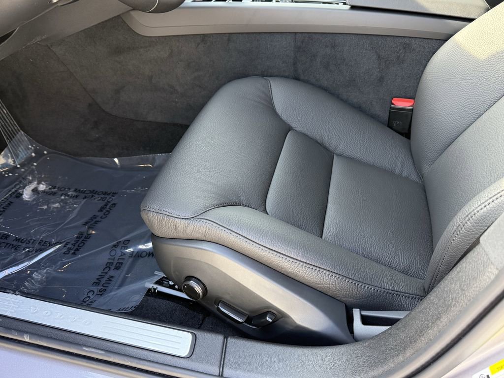 New 2026 Volvo V60 B5 Cross Country Plus w/ Protection Package Premier image 15