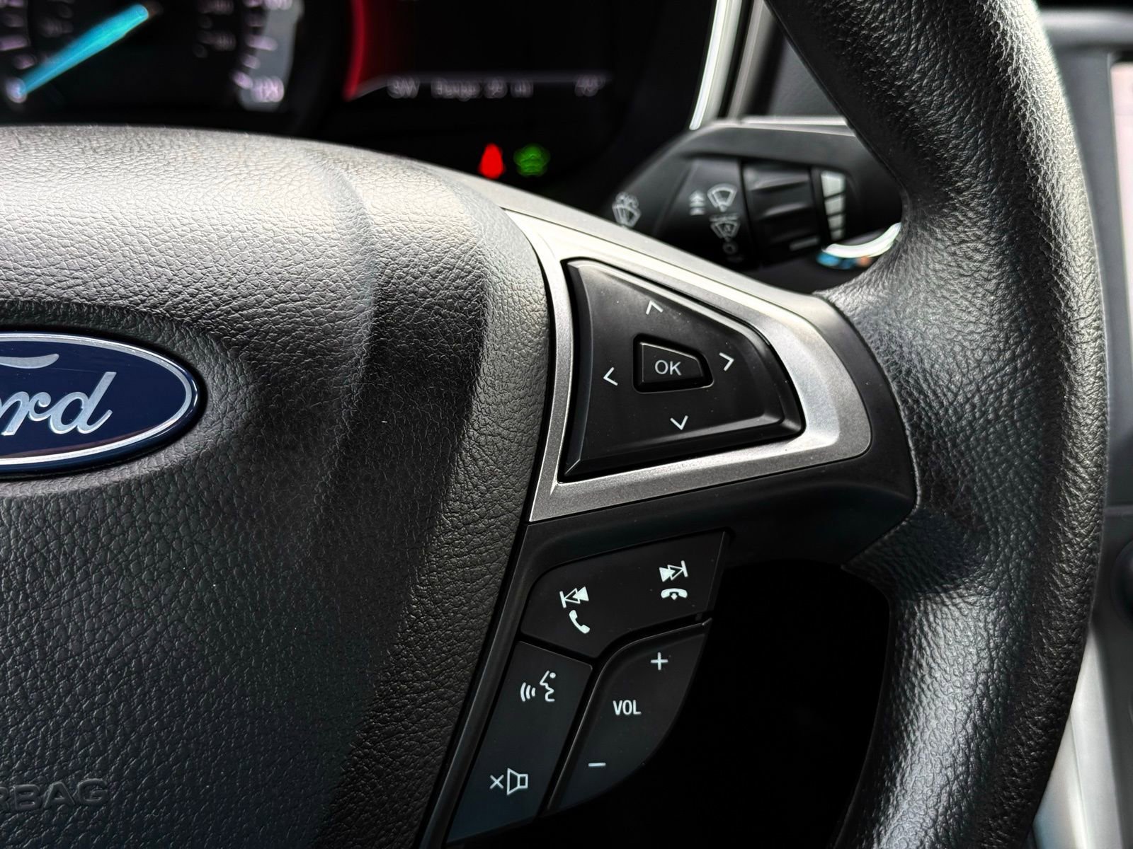 Used 2020 Ford Fusion SE image 26