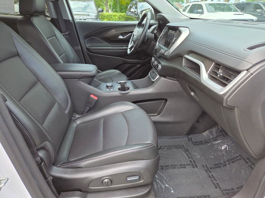 Used 2024 GMC Terrain SLT image 10
