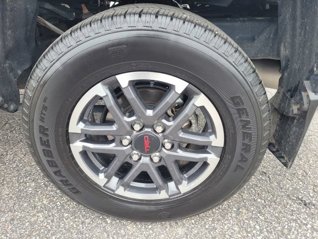 Used 2024 Toyota Tacoma TRD Sport AWD/4WD image 19