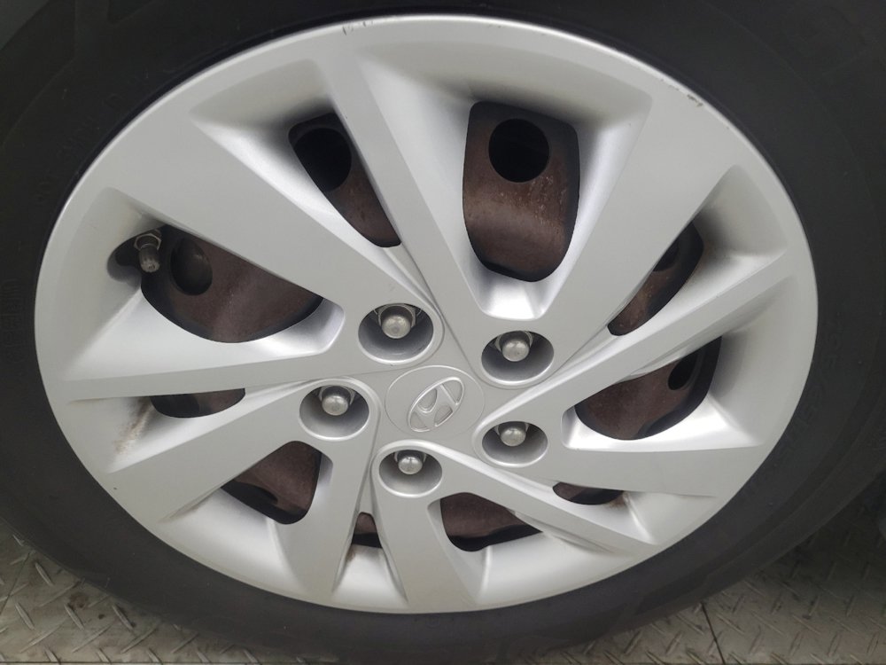 Used 2019 Hyundai Elantra SE w/ Cargo Package FWD image 31