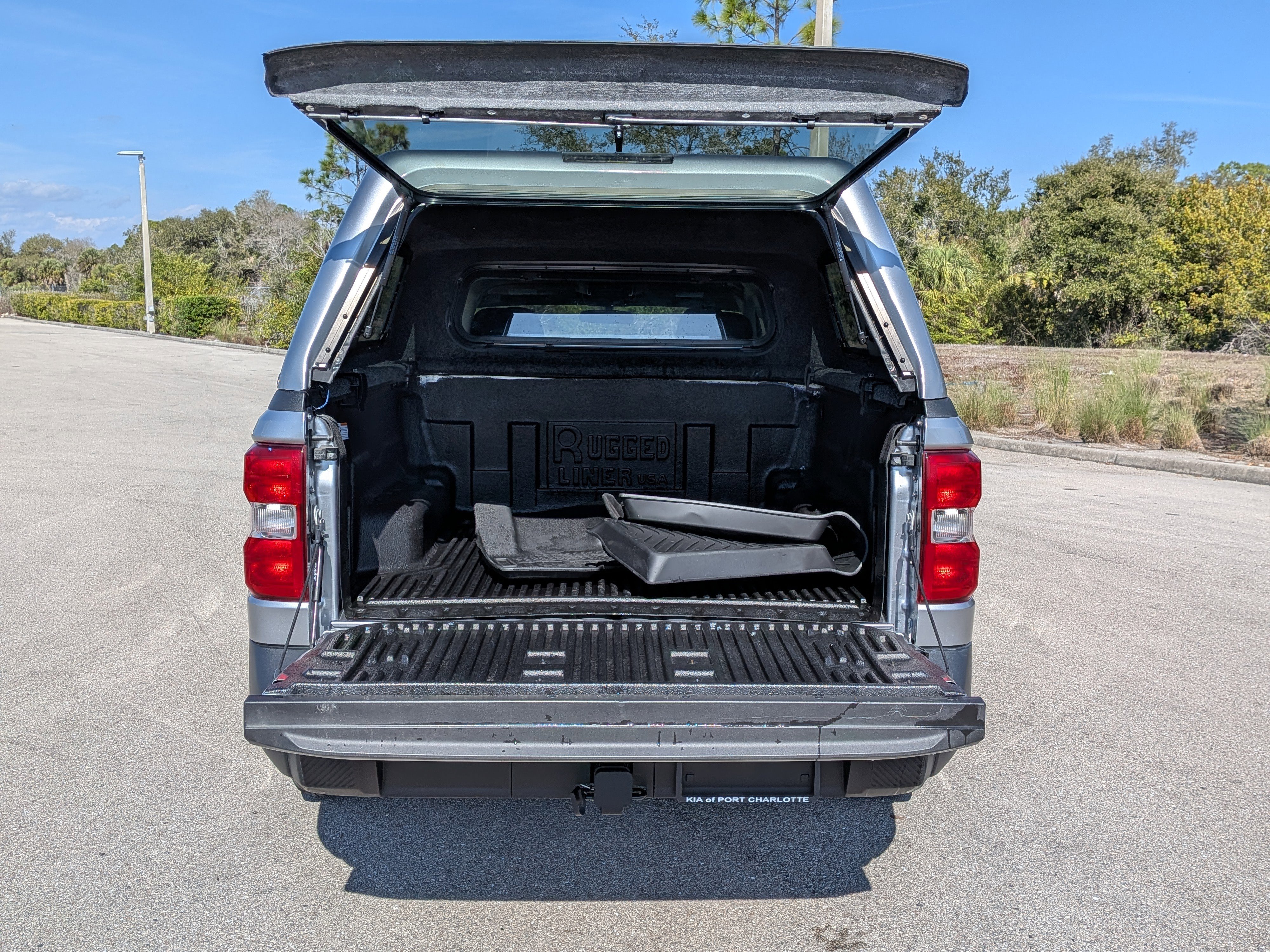 Used 2023 Ford Maverick XL image 13