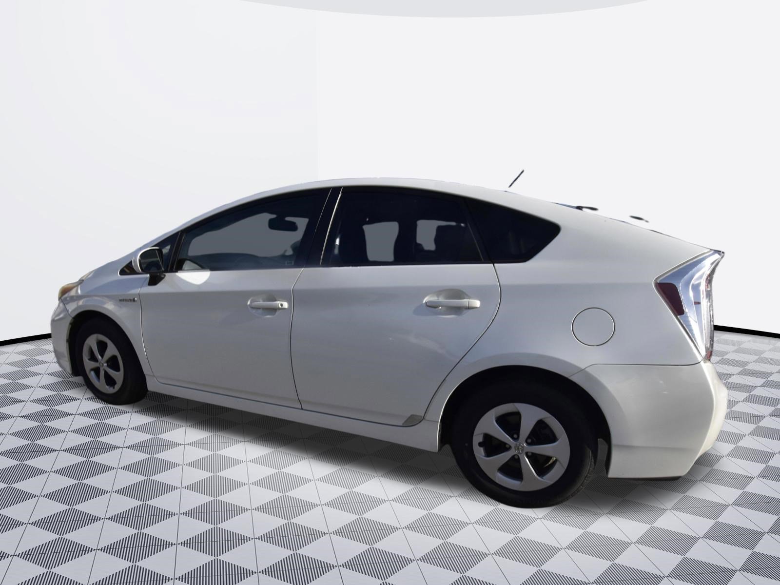 Used 2013 Toyota Prius Four FWD image 3
