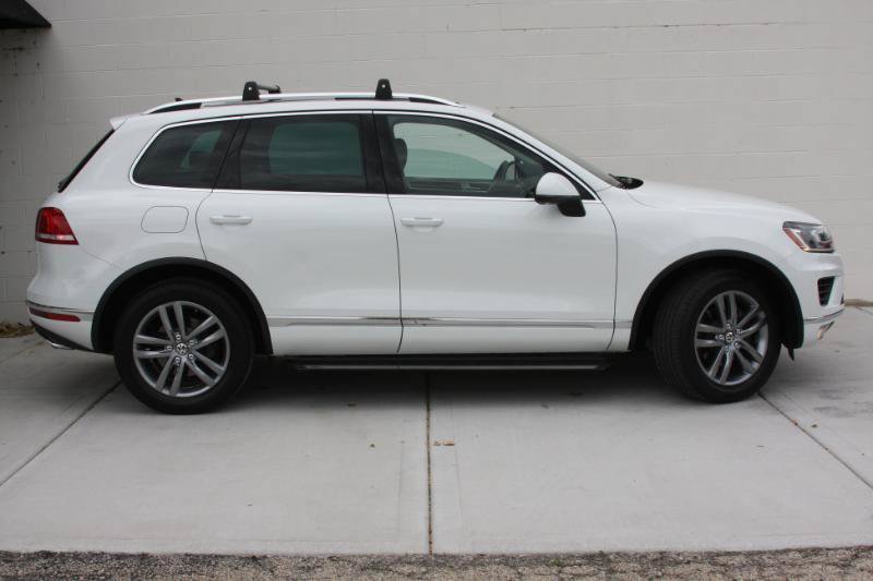 Used 2016 Volkswagen Touareg VR6 AWD/4WD image 5