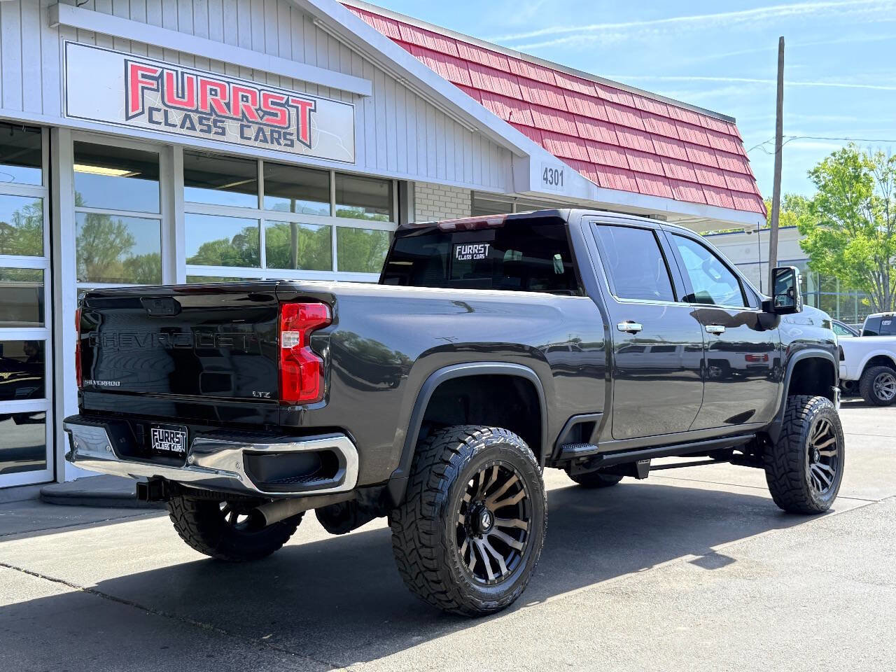 Used 2020 Chevrolet Silverado 2500 LTZ w/ LTZ Texas Edition AWD/4WD image 3