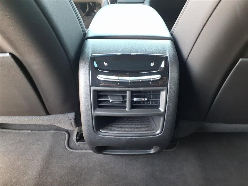 Used 2021 Cadillac XT5 Premium Luxury image 6