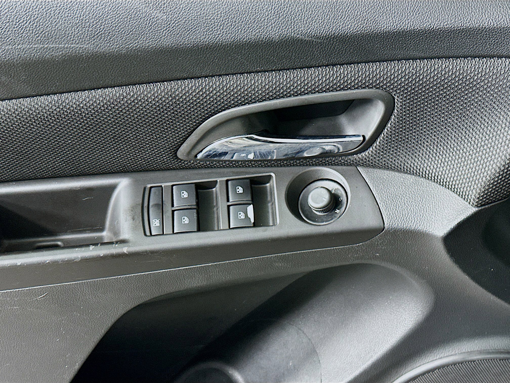 Used 2014 Chevrolet Cruze LT w/ RS Package image 15